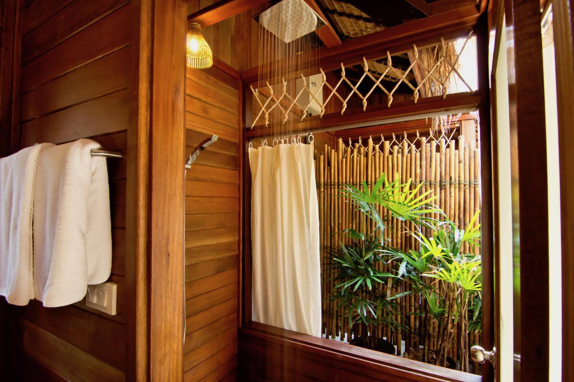 The Float House River Kwai Ban Huai Maenam Noi Rum bild